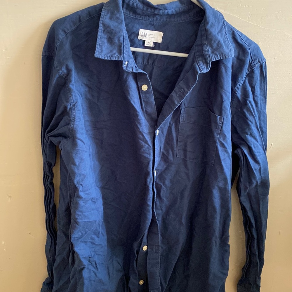 Gap button down